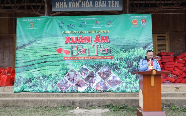 Trao yêu thương, đưa Xuân ấm về Bản Tèn