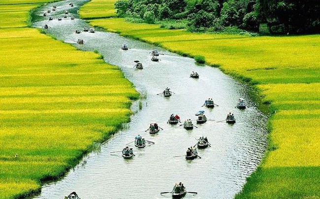 Tổng thống Mỹ vừa khen, phóng viên quốc tế đổ xô về Tràng An Ninh Bình Tổng thống Mỹ vừa khen, phóng viên quốc tế đổ xô về Tràng An Ninh Bình