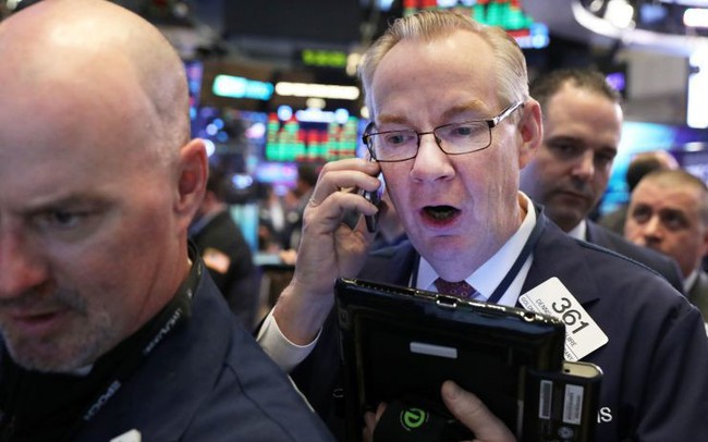 Đàm phán thương mại Mỹ - Trung gặp trắc trở, Dow Jones để mất mốc 26.000 điểm Đàm phán thương mại Mỹ - Trung gặp trắc trở, Dow Jones để mất mốc 26.000 điểm
