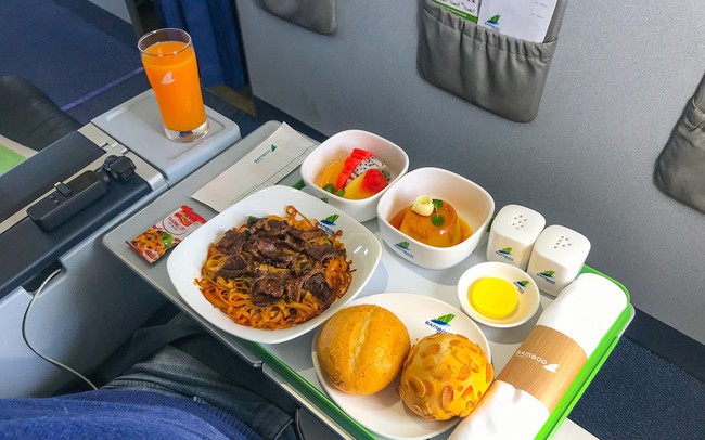 Sasco "lấn sân" sang lĩnh vực suất ăn hàng không và đường sắt, cung cấp cho Bamboo Airways từ đầu năm 2019 Sasco "lấn sân" sang lĩnh vực suất ăn hàng không và đường sắt, cung cấp cho Bamboo Airways từ đầu năm 2019