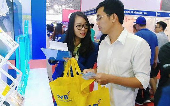 Thêm một ngân hàng có vốn ngoại trả lương cao cho nhân viên, khiến người làm ngân hàng nội phải ghen tị Thêm một ngân hàng có vốn ngoại trả lương cao cho nhân viên, khiến người làm ngân hàng nội phải ghen tị