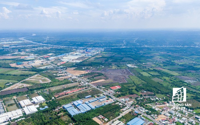 "Bát nháo" phân lô, bán nền dự án nhà ở quanh các khu công nghiệp ở Long An "Bát nháo" phân lô, bán nền dự án nhà ở quanh các khu công nghiệp ở Long An