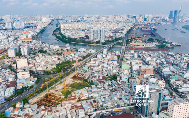 TPHCM sẽ triển khai hơn 300 dự án trọng điểm trong vòng 2 năm tới TPHCM sẽ triển khai hơn 300 dự án trọng điểm trong vòng 2 năm tới