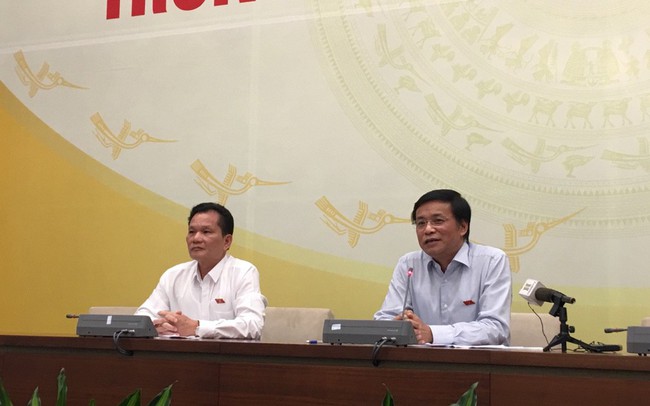 Nghi vấn lobby ĐBQH ở dự thảo Luật Phòng chống tác hại rượu, bia: "Mời làm sao hết 500 đại biểu Quốc hội đi nước ngoài" Nghi vấn lobby ĐBQH ở dự thảo Luật Phòng chống tác hại rượu, bia: "Mời làm sao hết 500 đại biểu Quốc hội đi nước ngoài"
