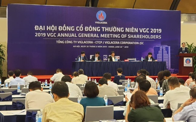 ĐHCĐ Viglacera: "Sếp" Gelex trúng cử HĐQT với số phiếu bầu cao nhất, lợi nhuận trước thuế có thể vượt mốc 1.000 tỷ đồng trong năm 2019 ĐHCĐ Viglacera: "Sếp" Gelex trúng cử HĐQT với số phiếu bầu cao nhất, lợi nhuận trước thuế có thể vượt mốc 1.000 tỷ đồng trong năm 2019