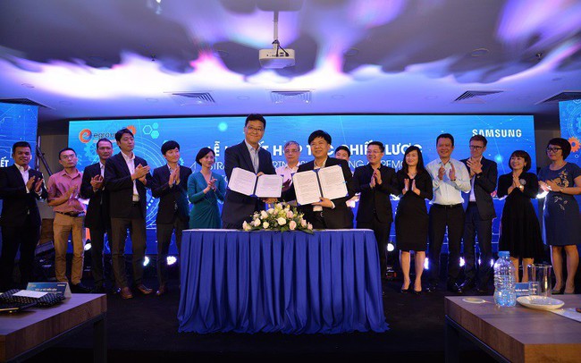 Mượn năng lực công nghệ của "ông lớn" Samsung, Egroup của Shark Thuỷ bước một bước tiến dài trong ngành giáo dục Mượn năng lực công nghệ của "ông lớn" Samsung, Egroup của Shark Thuỷ bước một bước tiến dài trong ngành giáo dục