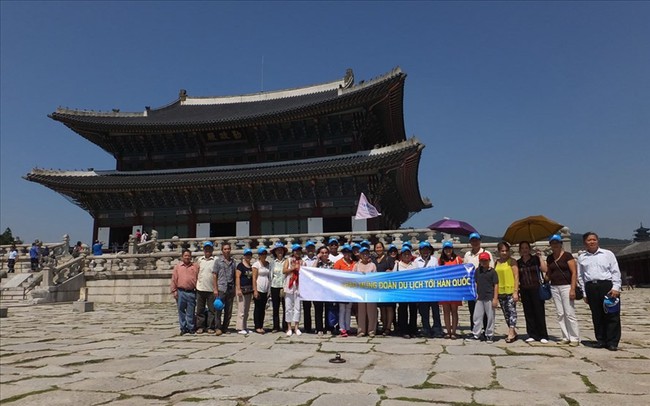 Cần siết chặt quản lý du khách khi đi tour nước ngoài Cần siết chặt quản lý du khách khi đi tour nước ngoài