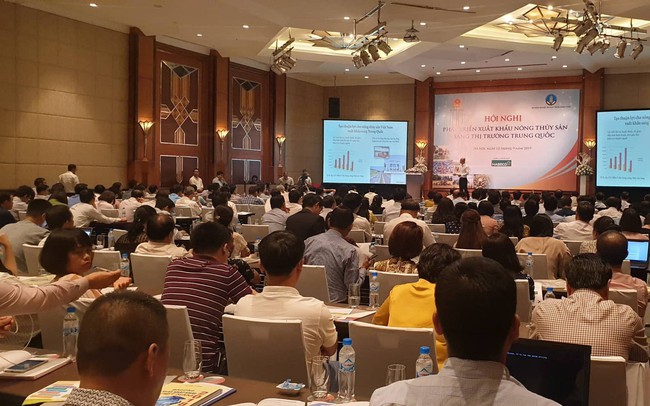 Bá» CÃ´ng ThÆ°Æ¡ng: Doanh nghiá»p cáº§n bá» tÃ¢m lÃ½ coi Trung Quá»c lÃ  thá» trÆ°á»ng dá» tÃ­nh, hÃ ng hÃ³a ra cá»­a kháº©u biÃªn giá»i cÃ³ thá» xuáº¥t kháº©u ngay