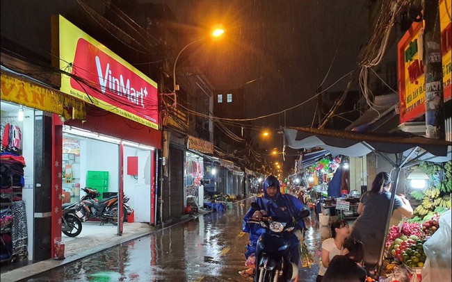 Chợ truyền thống bị ông lớn bán lẻ “bao vây”