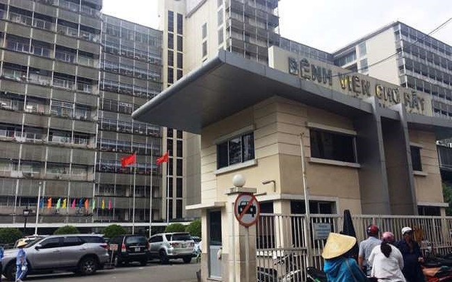 NgÆ°á»i Äiá»u hÃ nh nghá» hÆ°u, Bá»nh viá»n Chá»£ Ráº«y âváº¯ngâ giÃ¡m Äá»c