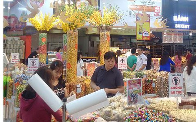 Giá hàng hóa dịp Tết “nhấp nhổm”... tăng Giá hàng hóa dịp Tết “nhấp nhổm”... tăng