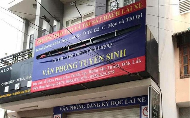 Chuyện động trời ở Đắk Lắk: Mạo danh trường dạy lái xe, bao đậu 100% Chuyện động trời ở Đắk Lắk: Mạo danh trường dạy lái xe, bao đậu 100%