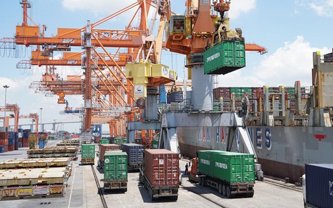 Việt Nam ước nhập siêu 800 triệu USD trong tháng 1/2019 Việt Nam ước nhập siêu 800 triệu USD trong tháng 1/2019