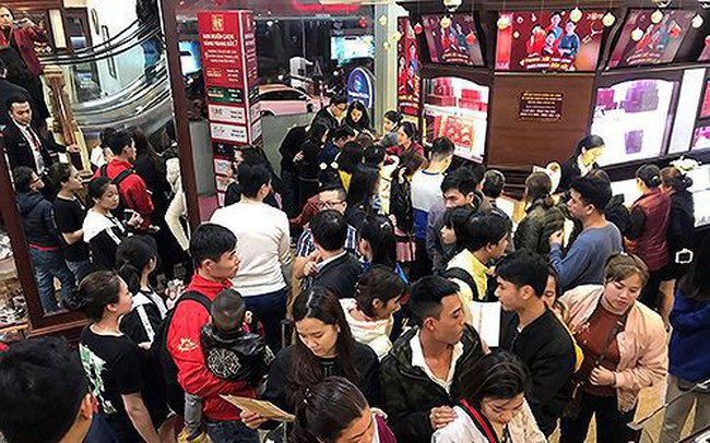 Doanh nghiệp bán ra bao nhiêu vàng ngày vía Thần tài? Doanh nghiệp bán ra bao nhiêu vàng ngày vía Thần tài?