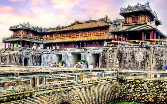 Thủ tướng cùng 19 tỉnh, thành miền Trung, Tây Nguyên bàn phát triển du lịch Thủ tướng cùng 19 tỉnh, thành miền Trung, Tây Nguyên bàn phát triển du lịch