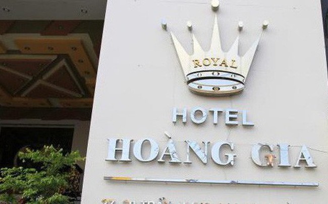 Cấm đi khỏi nơi cư trú đối với bà chủ khách sạn Hoàng Gia vì bán số đề Cấm đi khỏi nơi cư trú đối với bà chủ khách sạn Hoàng Gia vì bán số đề