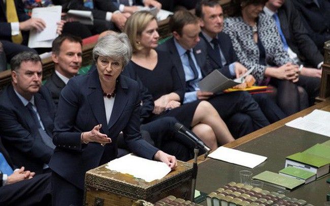 Thủ tướng Anh hứa từ chức để thỏa thuận Brexit được thông qua