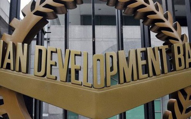 ADB tính tăng lãi suất khoản vay với Trung Quốc bởi nước này đã giàu lên ADB tính tăng lãi suất khoản vay với Trung Quốc bởi nước này đã giàu lên