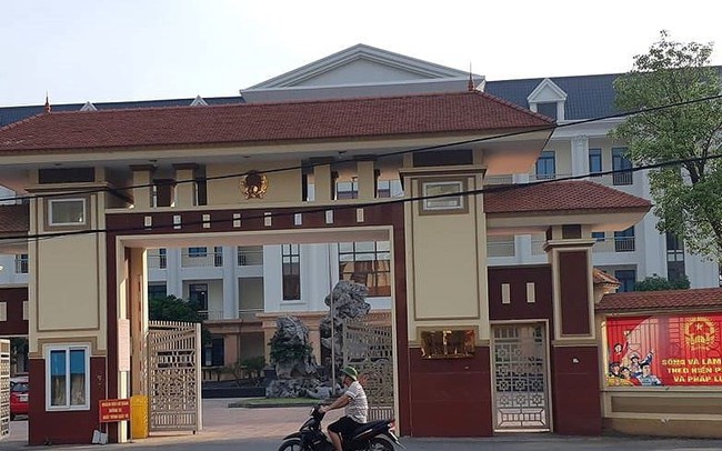 Tạm giữ đoàn Thanh tra Bộ Xây dựng để làm rõ nghi án vòi tiền Tạm giữ đoàn Thanh tra Bộ Xây dựng để làm rõ nghi án vòi tiền