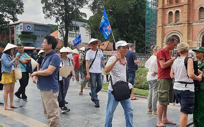 Khách bỏ trốn, công ty du lịch lo phá sản Khách bỏ trốn, công ty du lịch lo phá sản