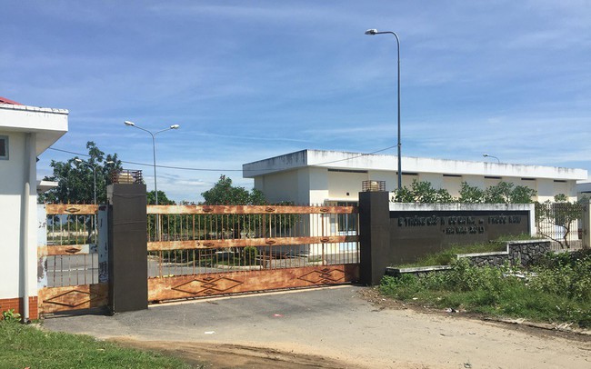 Cận cảnh nhà máy nước 'trăm tỷ' bỏ hoang hơn 10 năm Cận cảnh nhà máy nước 'trăm tỷ' bỏ hoang hơn 10 năm