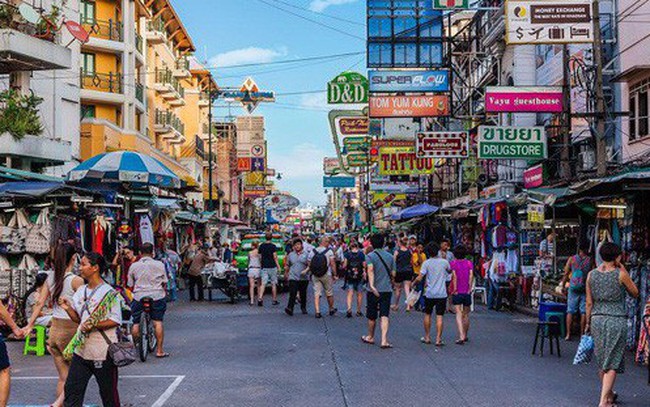 ThÃ¡i Lan phÃ¡ lá» trá» thÃ nh nÆ°á»c Äáº§u tiÃªn "giÃ  trÆ°á»c khi giÃ u"