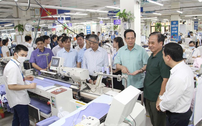 Sửa Luật Lao động: Doanh nghiệp lo tự 'trói chân' mình Sửa Luật Lao động: Doanh nghiệp lo tự 'trói chân' mình