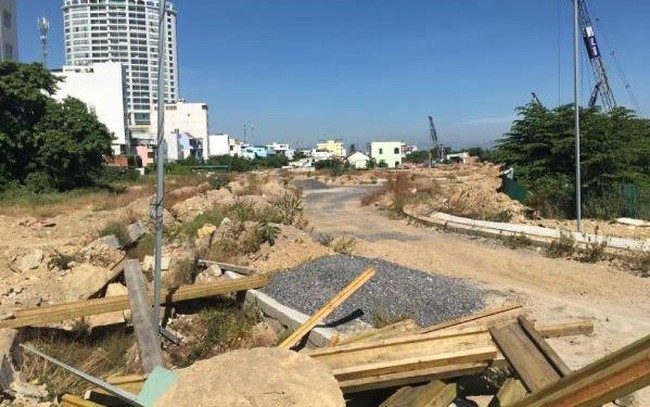 Chủ đầu tư liên tục cắt đất vàng đem bán, chính quyền vào cuộc
