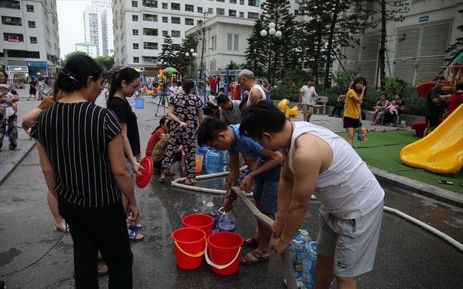 ĐBQH ủng hộ phương án khởi kiện doanh nghiệp cung cấp nước bẩn ĐBQH ủng hộ phương án khởi kiện doanh nghiệp cung cấp nước bẩn