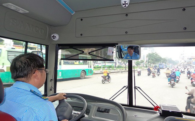 Xe chở khách từ 9 chỗ phải lắp camera ghi hình tài xế và hành khách