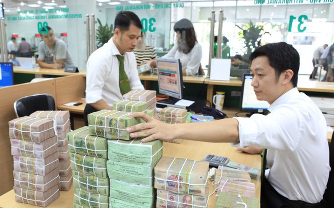 Lãi suất liên ngân hàng xuống kỷ lục