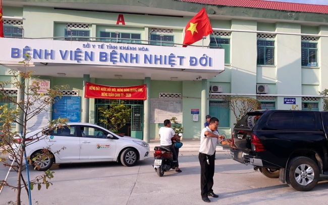 Viettel lắp đặt 21 cầu truyền hình tại 21 bệnh viện lớn hỗ trợ Bộ Y tế chống dịch Corona