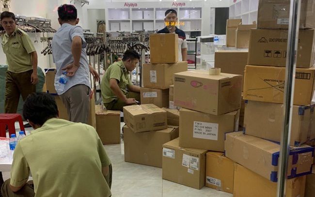 Thu giữ gần 7000 sản phẩm quần áo, túi xách không rõ nguồn gốc tại Đồng Nai