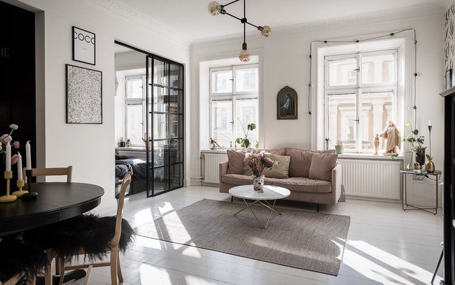 Căn hộ rộng 73m² sáng bừng với tông màu hồng phấn ngọt ngào đan xen nét cổ điển đặc trưng Căn hộ rộng 73m² sáng bừng với tông màu hồng phấn ngọt ngào đan xen nét cổ điển đặc trưng