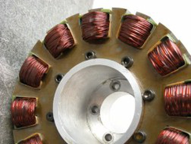 Phân tích cạnh tranh trong ngành chế tạo máy phát điện Phân tích cạnh tranh trong ngành chế tạo máy phát điện