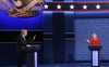 Một bức họa và 2 nửa đối lập về Donald Trump và Hillary Clinton