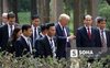 Vừa tới Philippines, tổng thống Trump cập nhật Twitter nói về