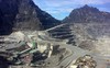Những mỏ khai thác lớn nhất thế giới đang tuột khỏi tay các tập đoàn đa quốc gia như thế nào?