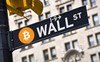 Bitcoin gần chạm 6.000 USD, các ngân hàng phố Wall cũng 