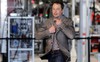 Lịch làm việc của Elon Musk: Điều hành 2 công ty lớn mà vẫn có thời gian đọc sách, chơi cùng con và hẹn hò với gái