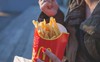 Vui thôi đừng vui quá: Tung “khuyến mãi quá đà” ăn theo thành tích đội nhà, McDonald’s đã vấp phải thảm họa marketing đáng quên nhất trong lịch sử!