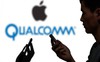 Apple quyết “lôi” Qualcomm ra tòa