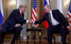 [Cập nhật] Ông Trump căng thẳng bắt tay ông Putin 3 giây, nhắc đến TQ và 