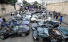 Philippines ủi nát loạt siêu xe nhập lậu trị giá gần 6 triệu USD