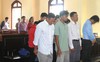 Hai cựu cán bộ ngân hàng dính đến 2 
