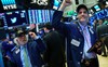 Nỗi lo trade war tạm lắng, Dow Jones lập đỉnh mới