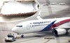 Thân nhân hành khách trên MH370 công bố tìm thấy mảnh vỡ của máy bay