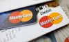 Ngân hàng nào thu phí thẻ tín dụng MasterCard thấp nhất hiện nay?