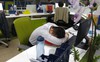 Cơn ác mộng ở Thung lũng Silicon Trung Quốc: Không có thời gian để ngủ, không thể có con, làm việc đến kiệt sức khi chưa tới 30 tuổi