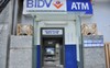 Nhiều khách hàng BIDV bỗng dưng mất tiền trong tài khoản dù thẻ ATM nằm im trong ví, ngân hàng nói gì?